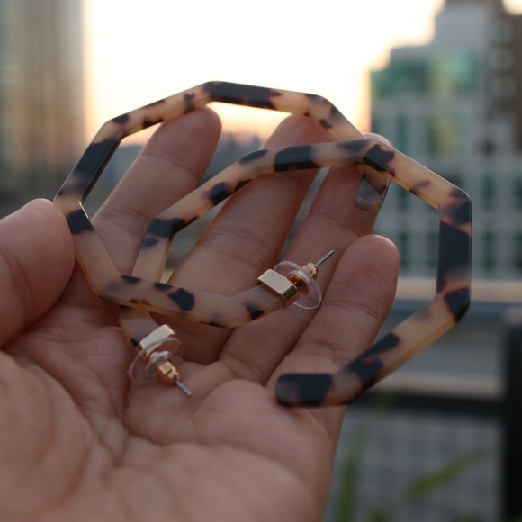 New Baublebar Leopard trendy fashion hoop earrings - Picture 2 of 8